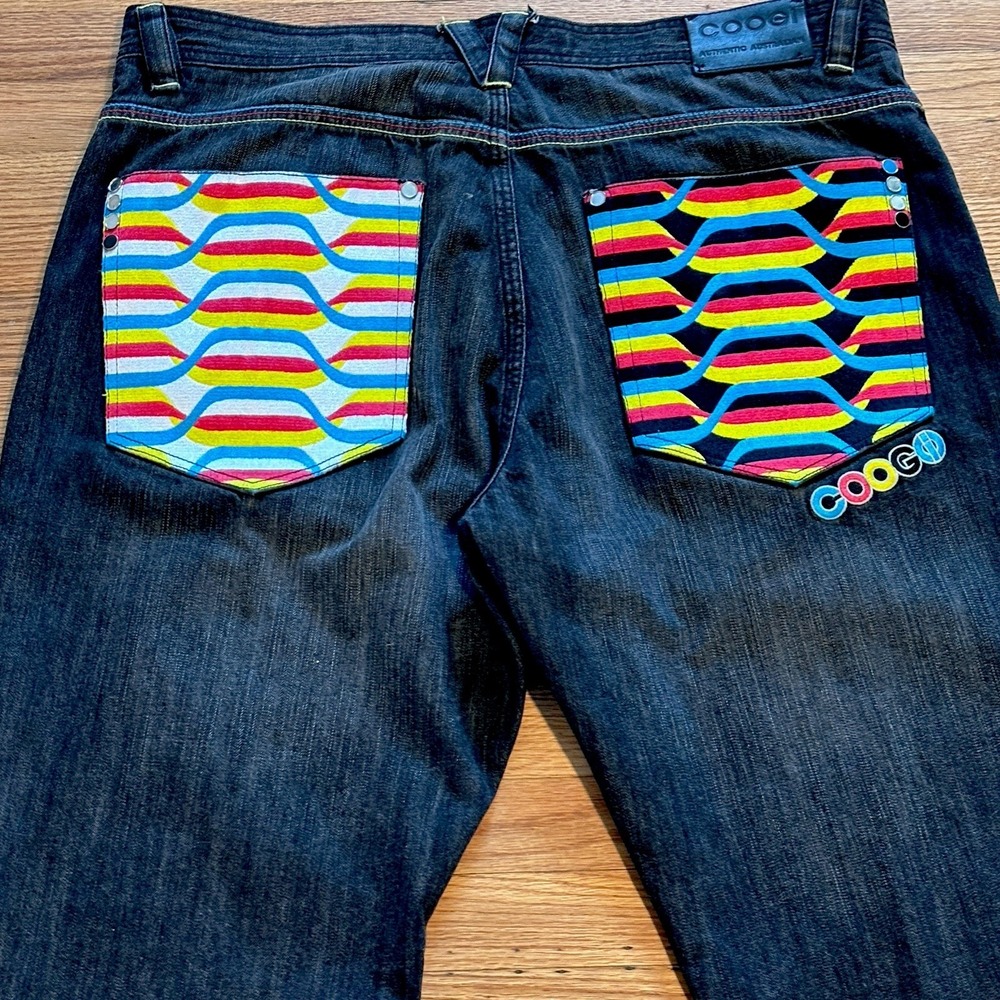 Coogi Mens Dark Wash Denim Jeans Multi Color Embroidered Rear Pockets Straight